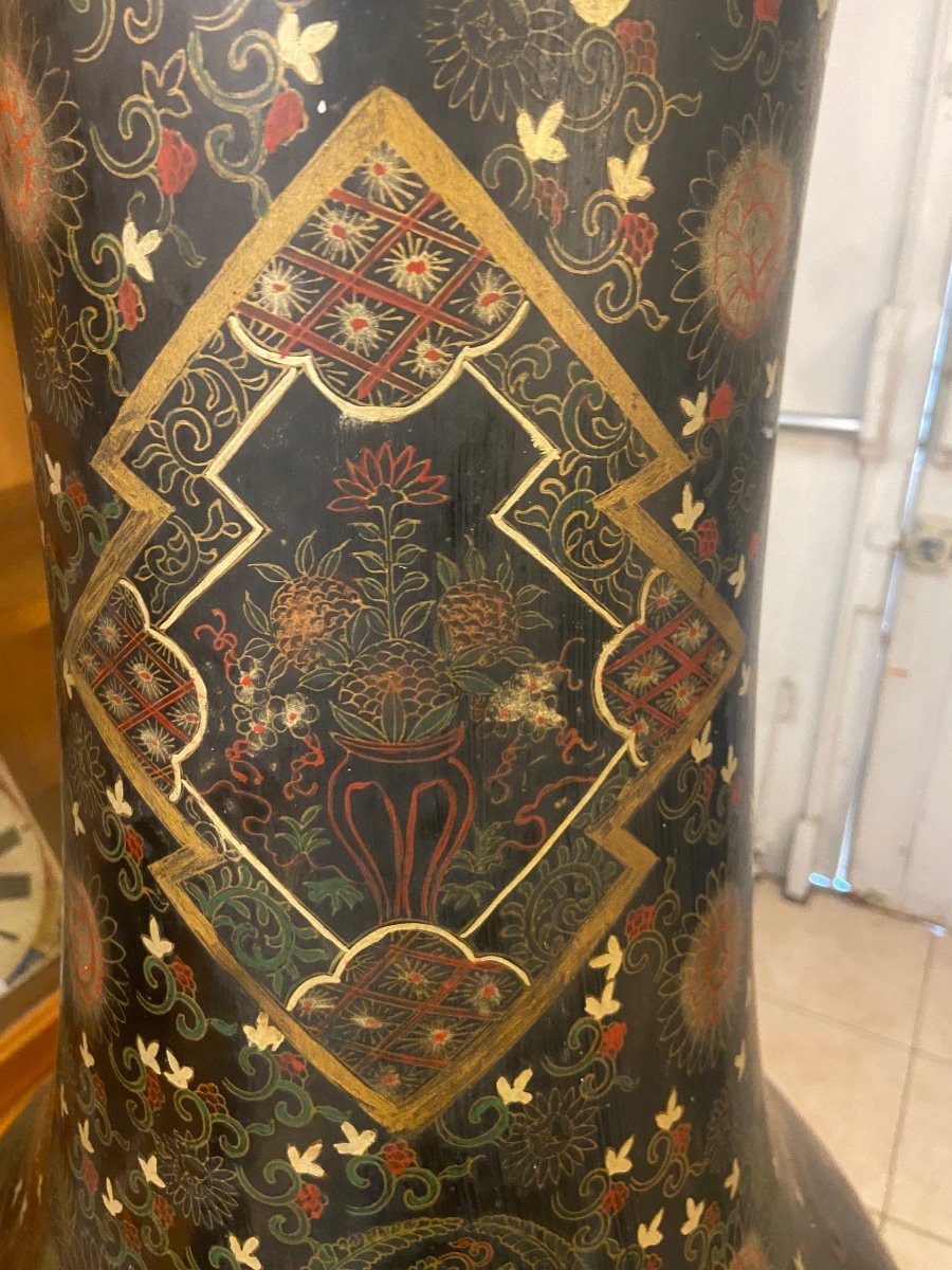 Large Japanese Vase -photo-4