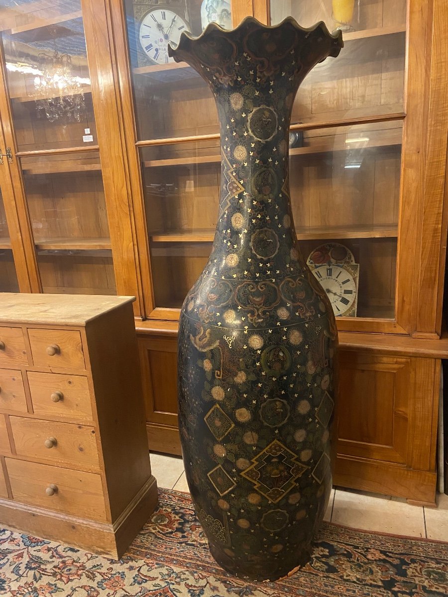 Large Japanese Vase -photo-4