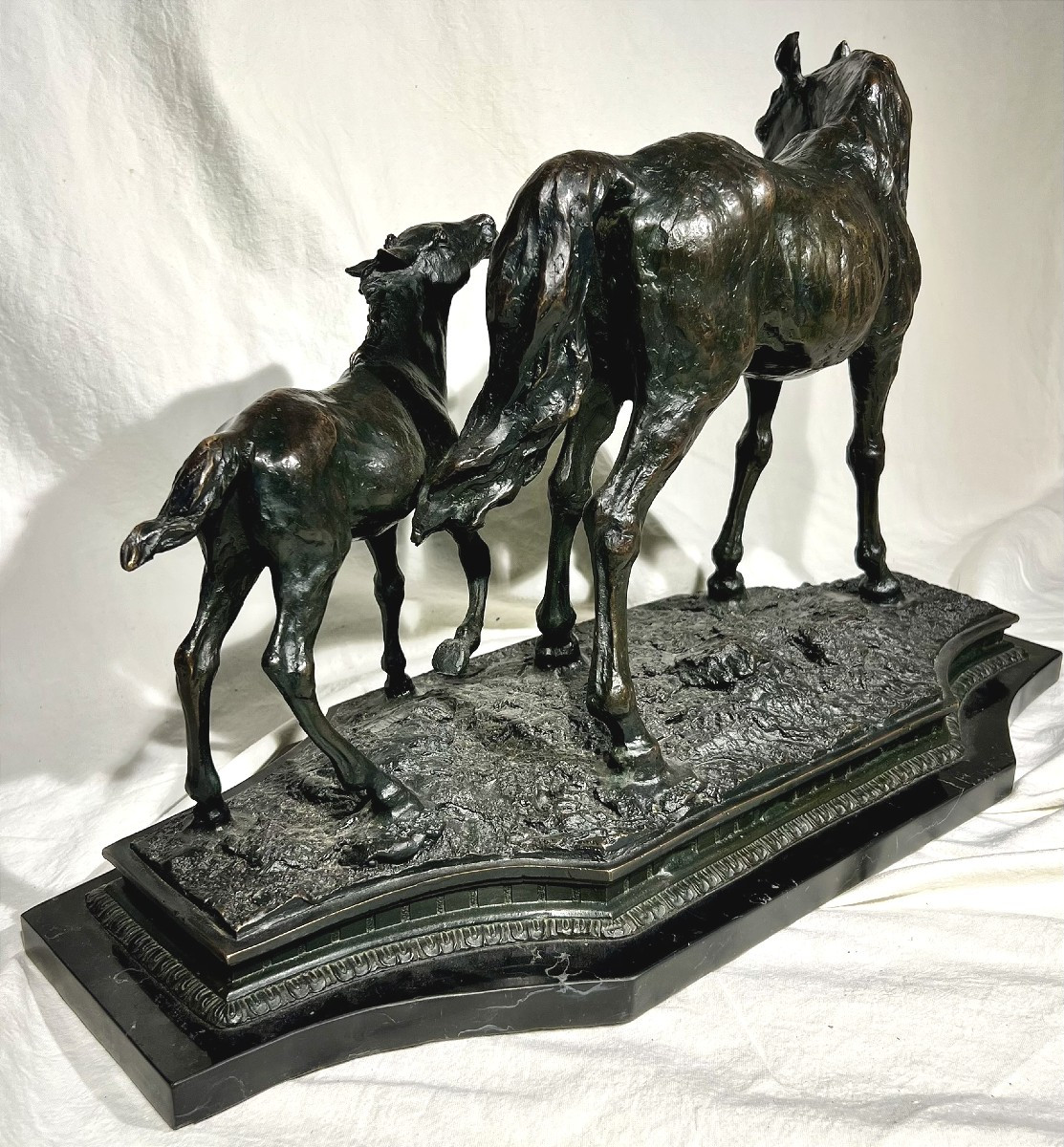 Mare And Her Foal. Bronze By Milo-photo-3