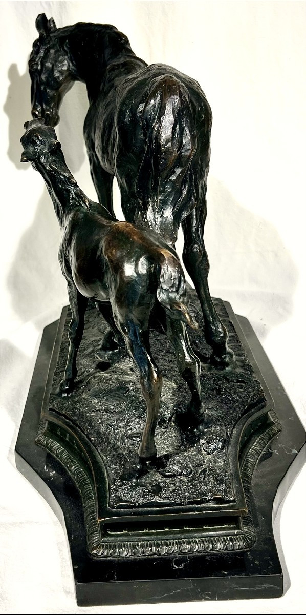 Mare And Her Foal. Bronze By Milo-photo-1