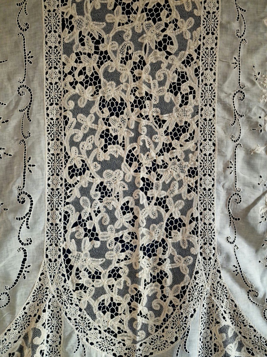 Milan Lace Wall Hanging, Reti Cella And Hand Embroidery - 1860-photo-3