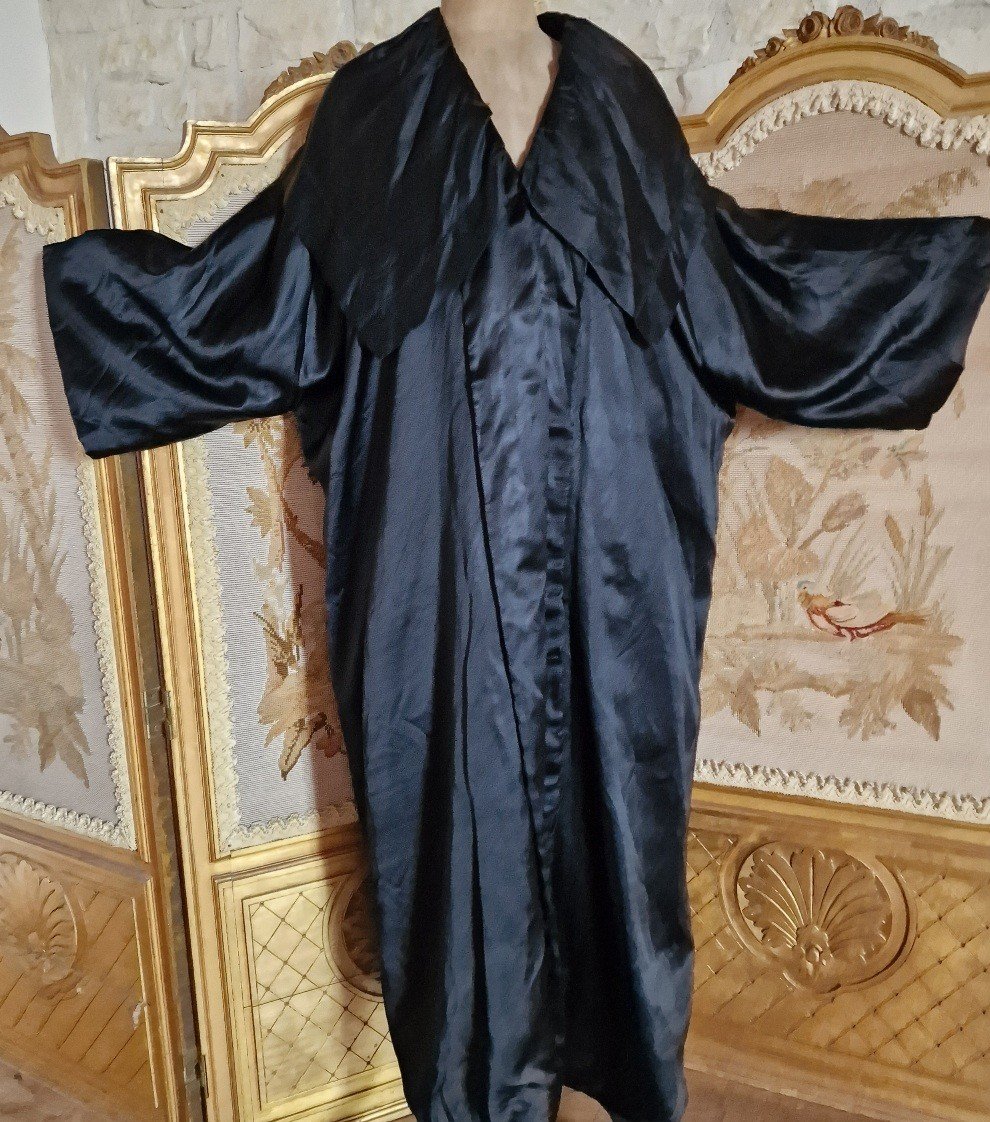 Women's Coat In Black Silk And Satin - Years 1920/25