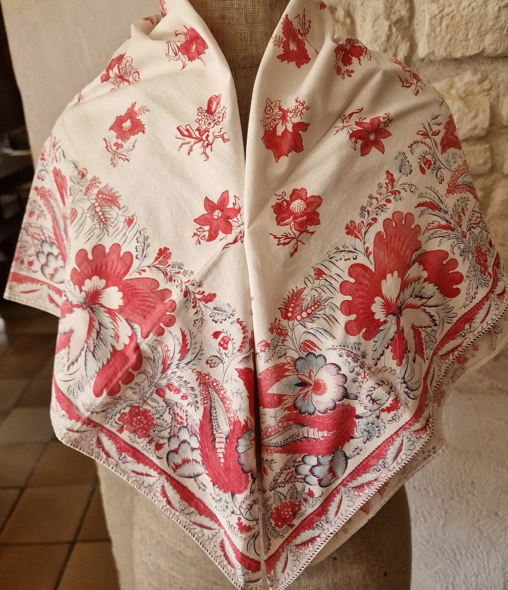 Chale Regional Imprime XIXème - Fond Blanc Et Motifs Fleurs Rouges Sur Tout Le Tour Du Chale-photo-3