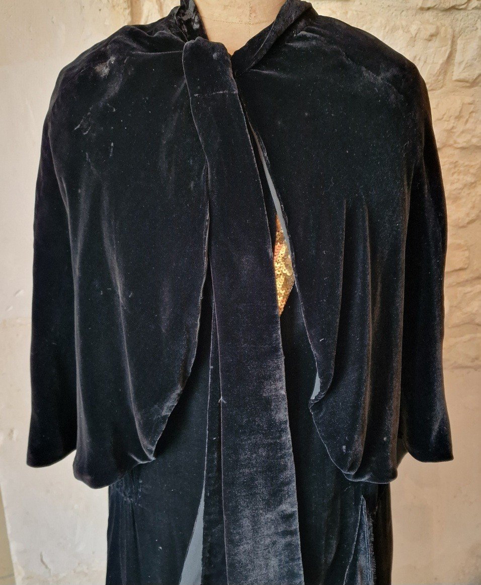 Robe Du Soir En Panne De Velours , Accompagnee De Son Dessus d'Epaules - Noire Et Or-photo-3