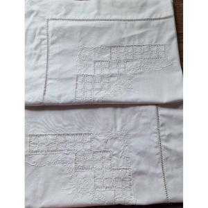 Pair Of Rectangular Pillowcases Embroidered With Flowers And Days