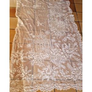 Cornely Curtain - Scalloped Border On One Side - Asian Patterns