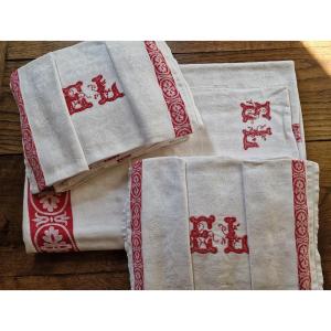 Service De Table : Nappe Avec 12 Serviettes - Monogramme Rouge - Brode Main 