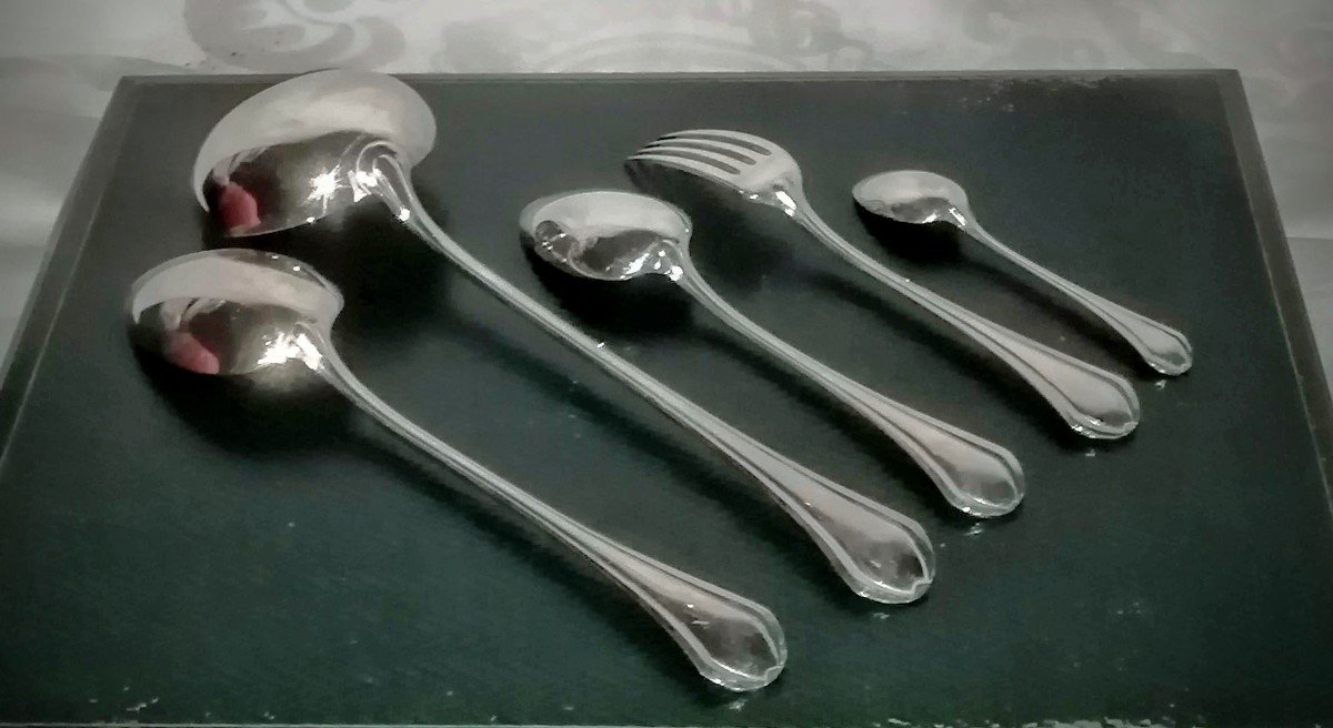 2 petites spatules à biscuits brunes en métal en acier inoxydable