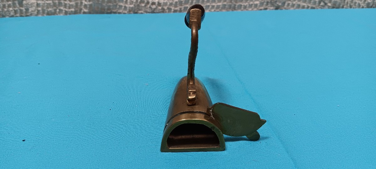 Lace Maker's Ox Tongue Iron Or Toy-photo-3