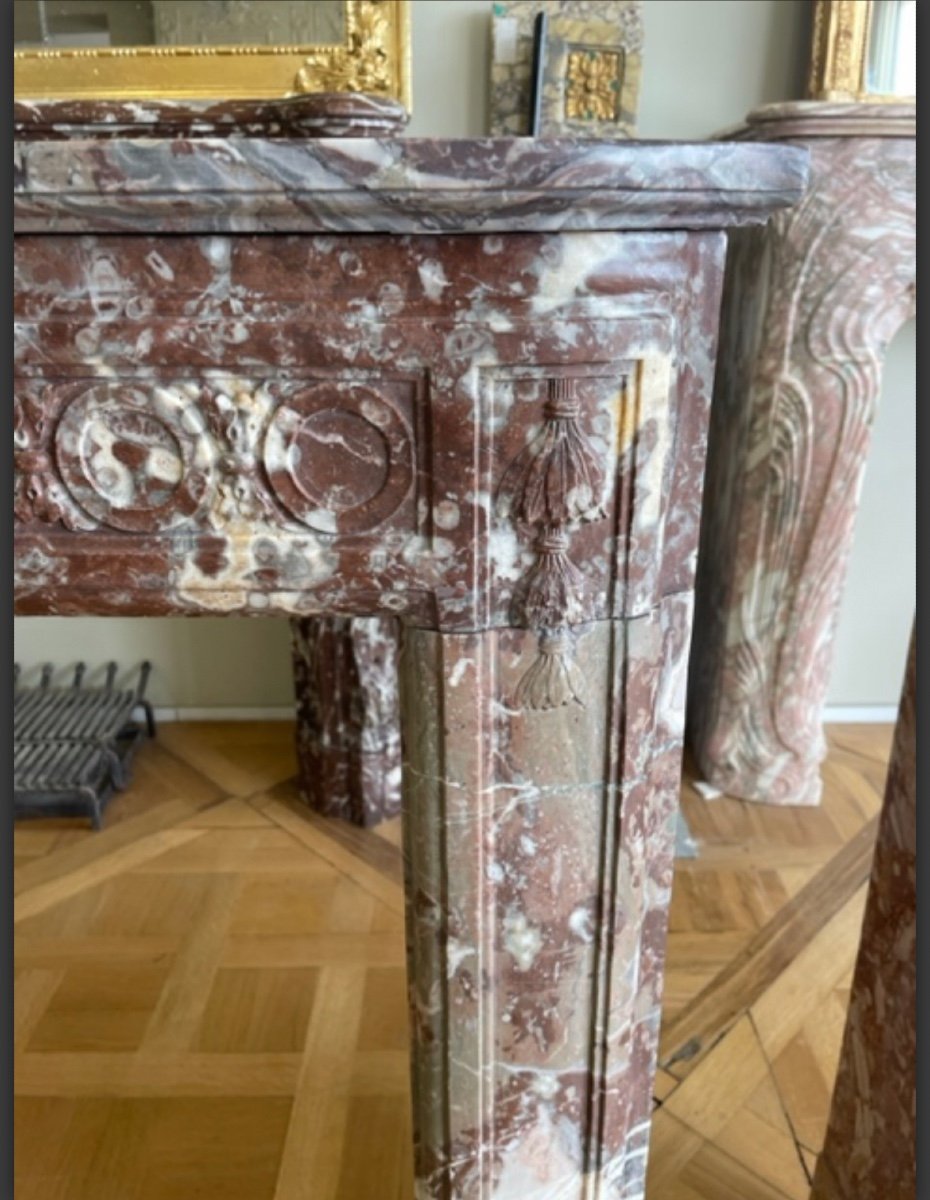 Elegant Antique Louis XVI Fireplace Decorated With Flowers In Rance Red Marble-photo-4