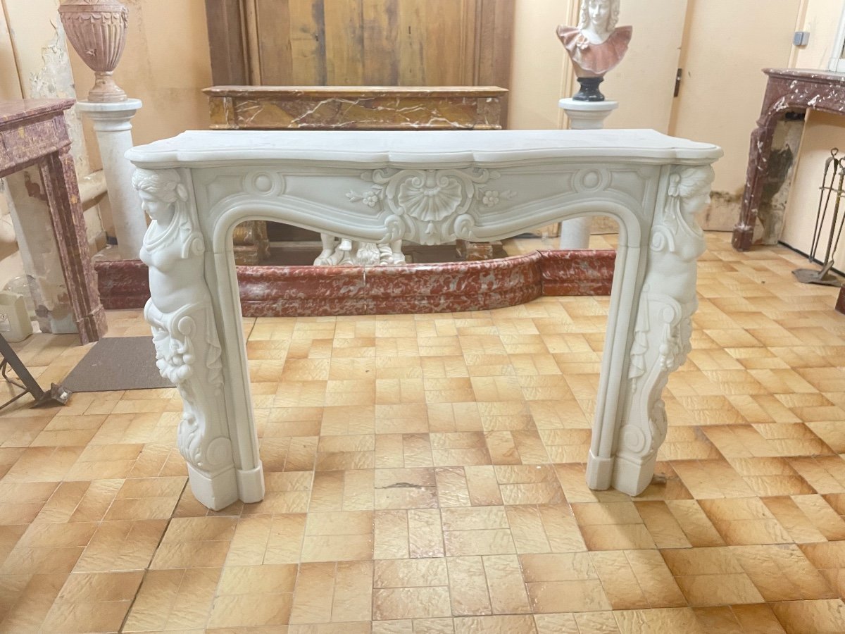 Beautiful White Marble Fireplace In Louis XV Style With Caryatids Dating From The 20th Century 