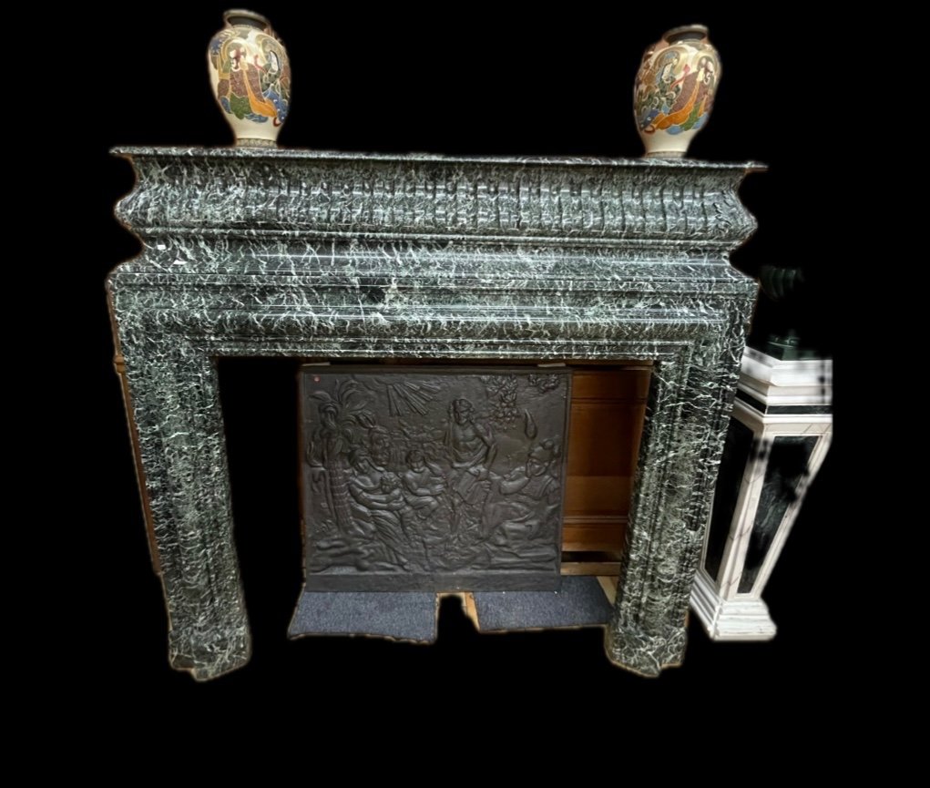 Elegant Old Green Marble Fireplace In Louis XIII Style Called A Hotte Late 19th Century 