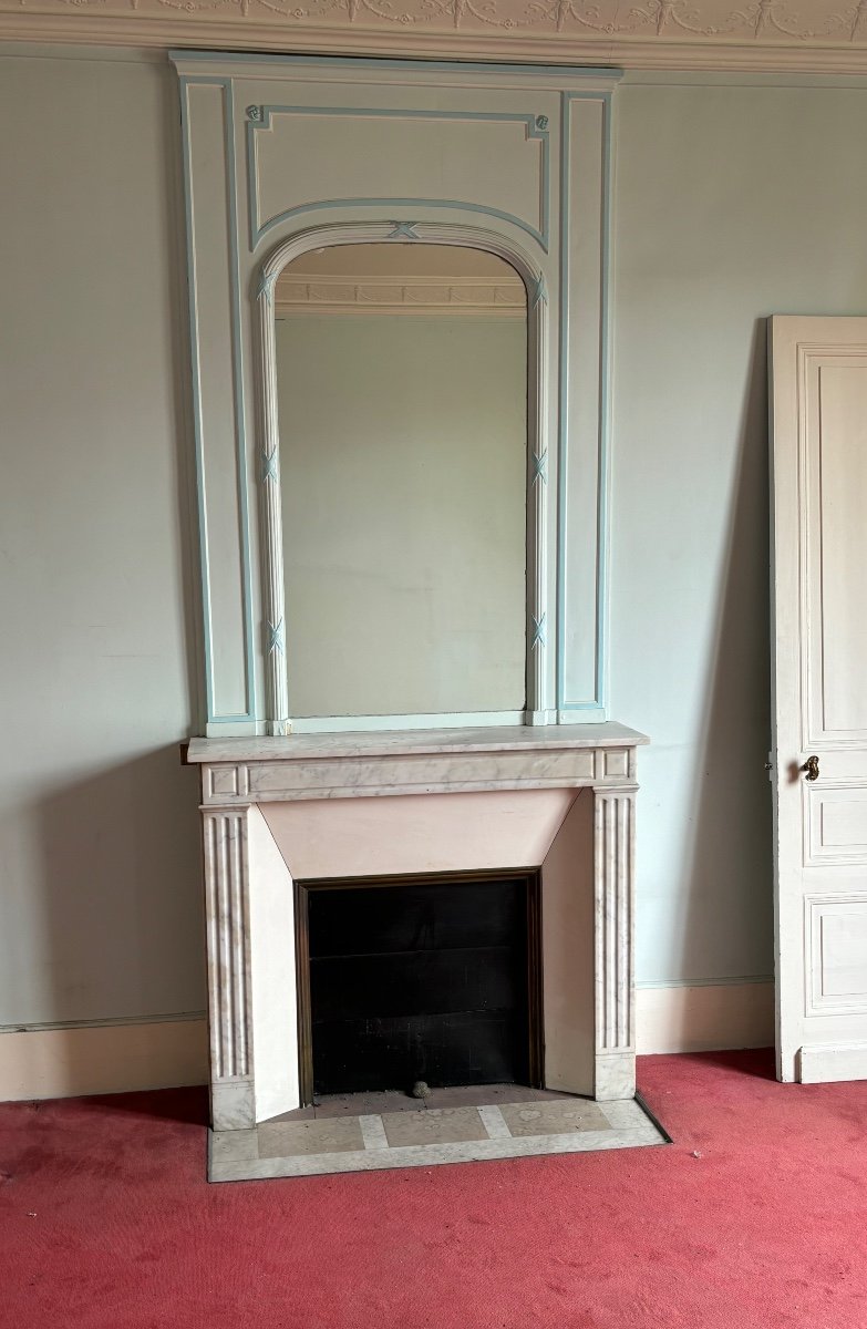 Antique Louis XVI Style Fireplace Made In White Carrara Marble Late 19th Century