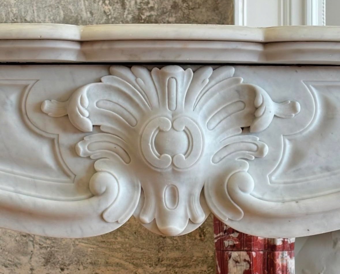 Elegant And Beautiful Antique Louis XV Style Fireplace Made Of 19th Century Carrara Marble  -photo-2