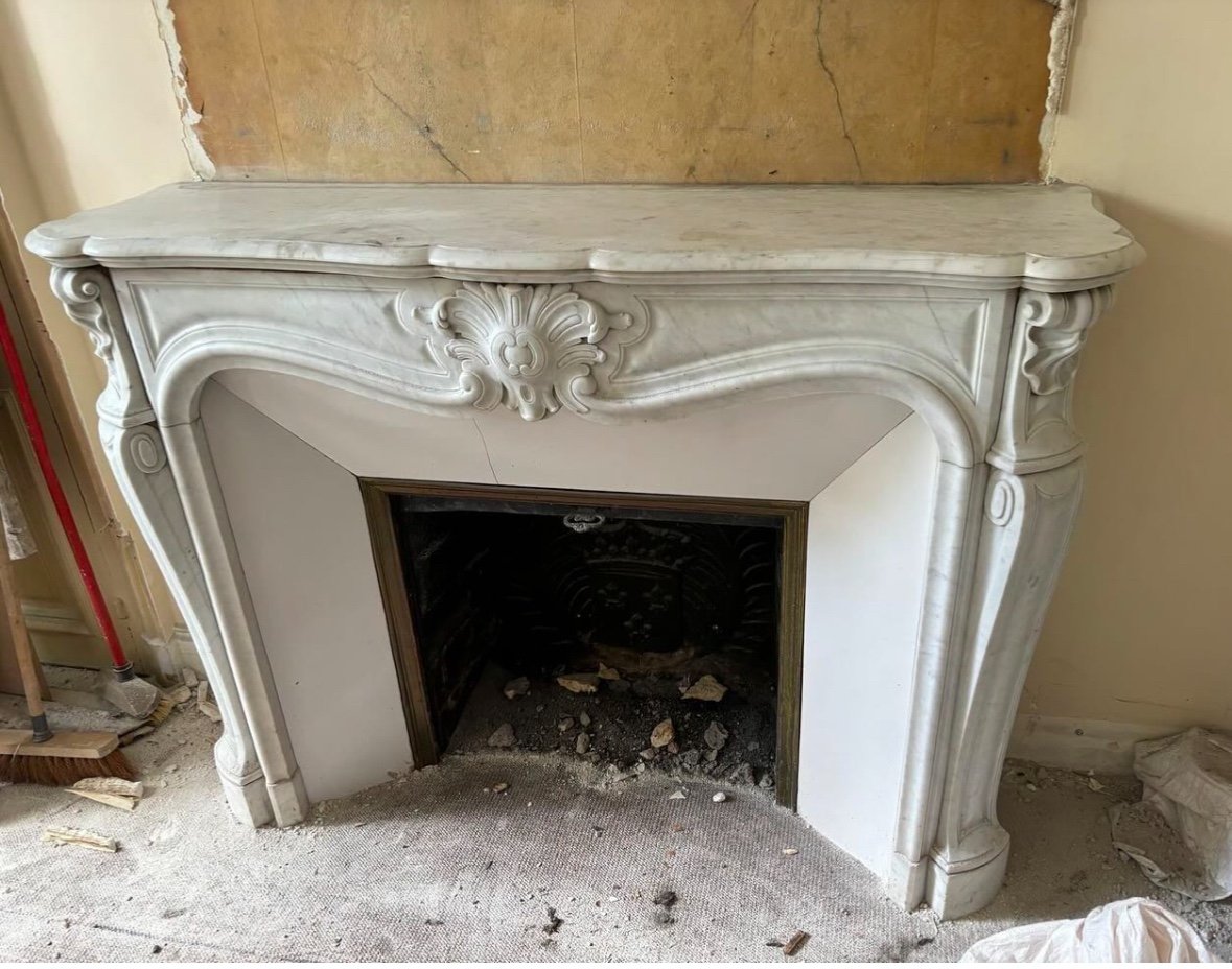 Elegant And Beautiful Antique Louis XV Style Fireplace Made Of 19th Century Carrara Marble  -photo-1