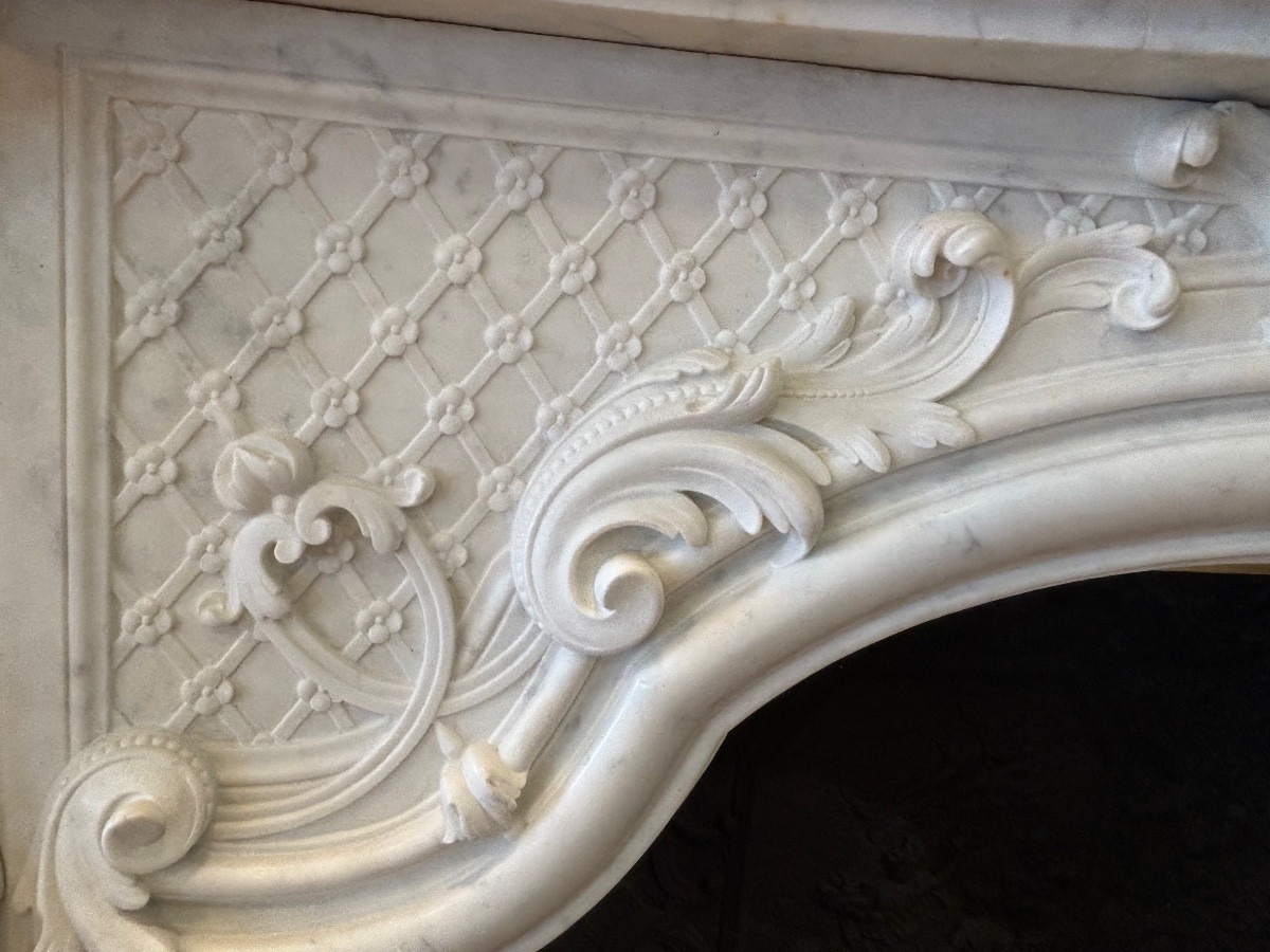 Exceptional Antique Louis XV Style White Carrara Marble Fireplace, Richly Carved -photo-2