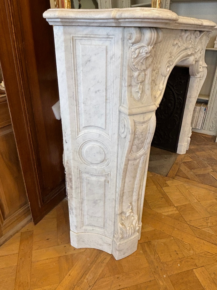 Exceptional Antique Louis XV Style White Carrara Marble Fireplace, Richly Carved -photo-3