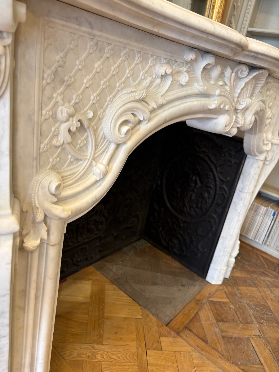 Exceptional Antique Louis XV Style White Carrara Marble Fireplace, Richly Carved -photo-4