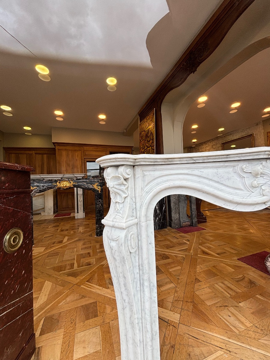 Antique Louis XV Style Fireplace In Carrara Marble Dating From The End Of The 19th Century -photo-3