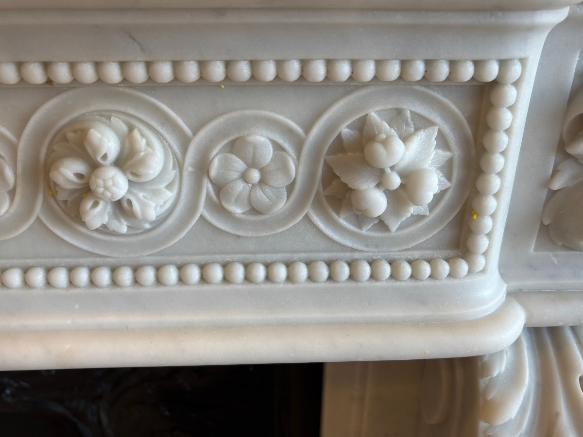 Antique Louis XVI Style Macaron Fireplace Made Of 19th Century White Carrara Marble-photo-1