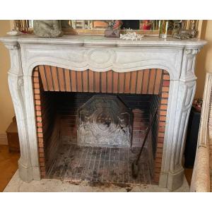 Pretty Antique Louis XV Style Carrara Marble Fireplace Called Pompadour Late 19th Century 