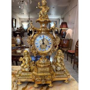 Beautiful Mantel Clock Made Of Bronze With Gilding Dating From The End Of The 19th Century