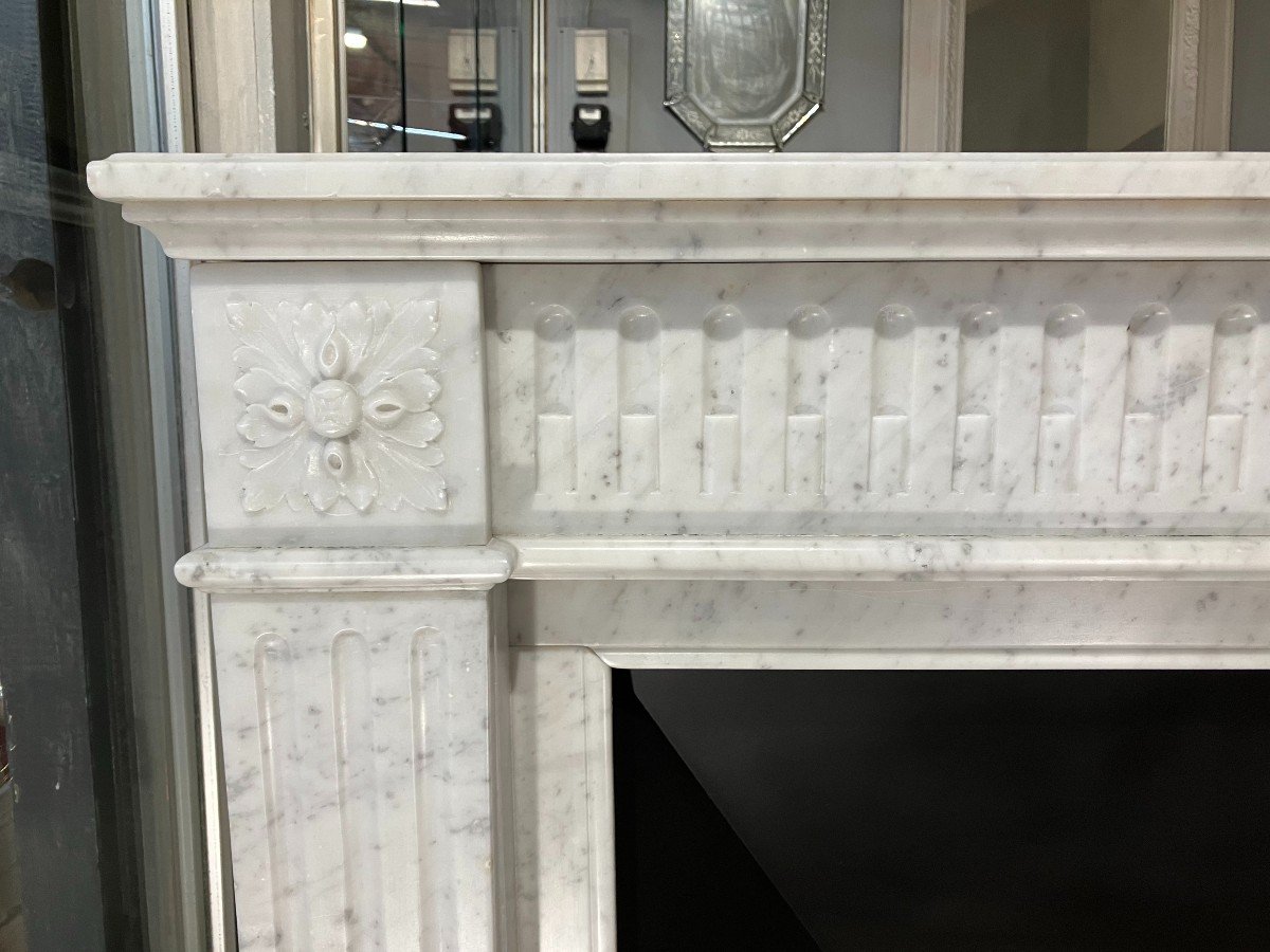 Antique Louis XVI Style Fireplace In White Marble.-photo-1