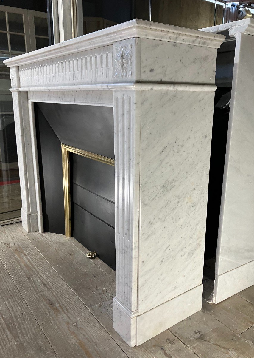 Antique Louis XVI Style Fireplace In White Marble.-photo-5