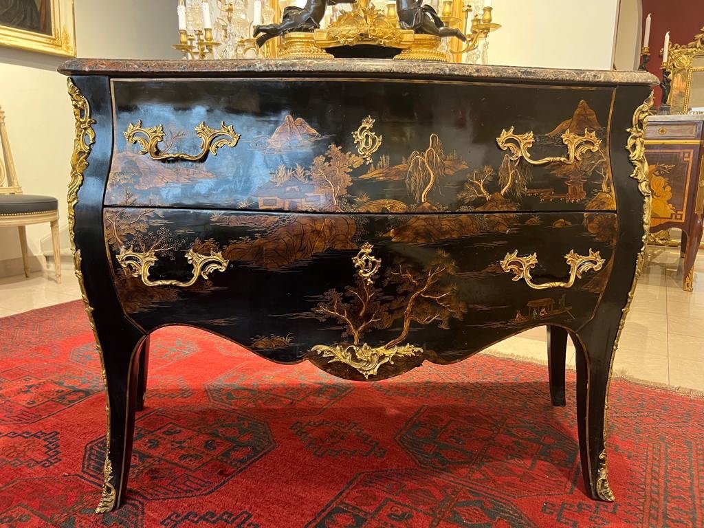 Louis XV Style Saute Commode In Chinese Lacquer Late XIX Ieme-photo-3