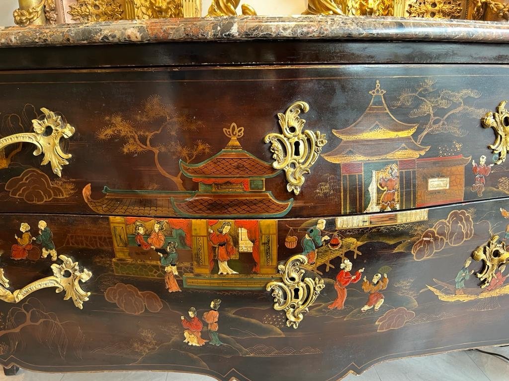 Large Curved Chest Of Drawers In Chinese Lacquer Louis XV Style From The Late XIX Ieme Period-photo-3