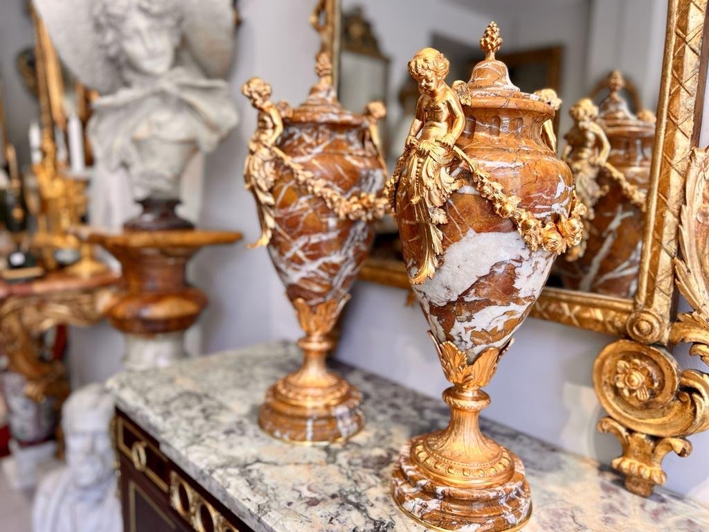 Pair Of Marble Cassolettes Decorated With Puttis From The Napoleon III Period-photo-3