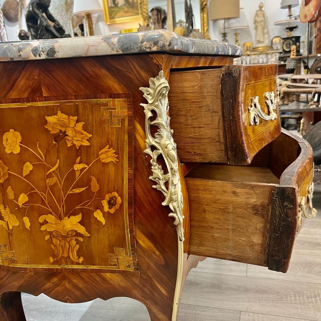 Curved Louis XV Sauteuse Commode In Flower Marquetry From The 18th Century-photo-1