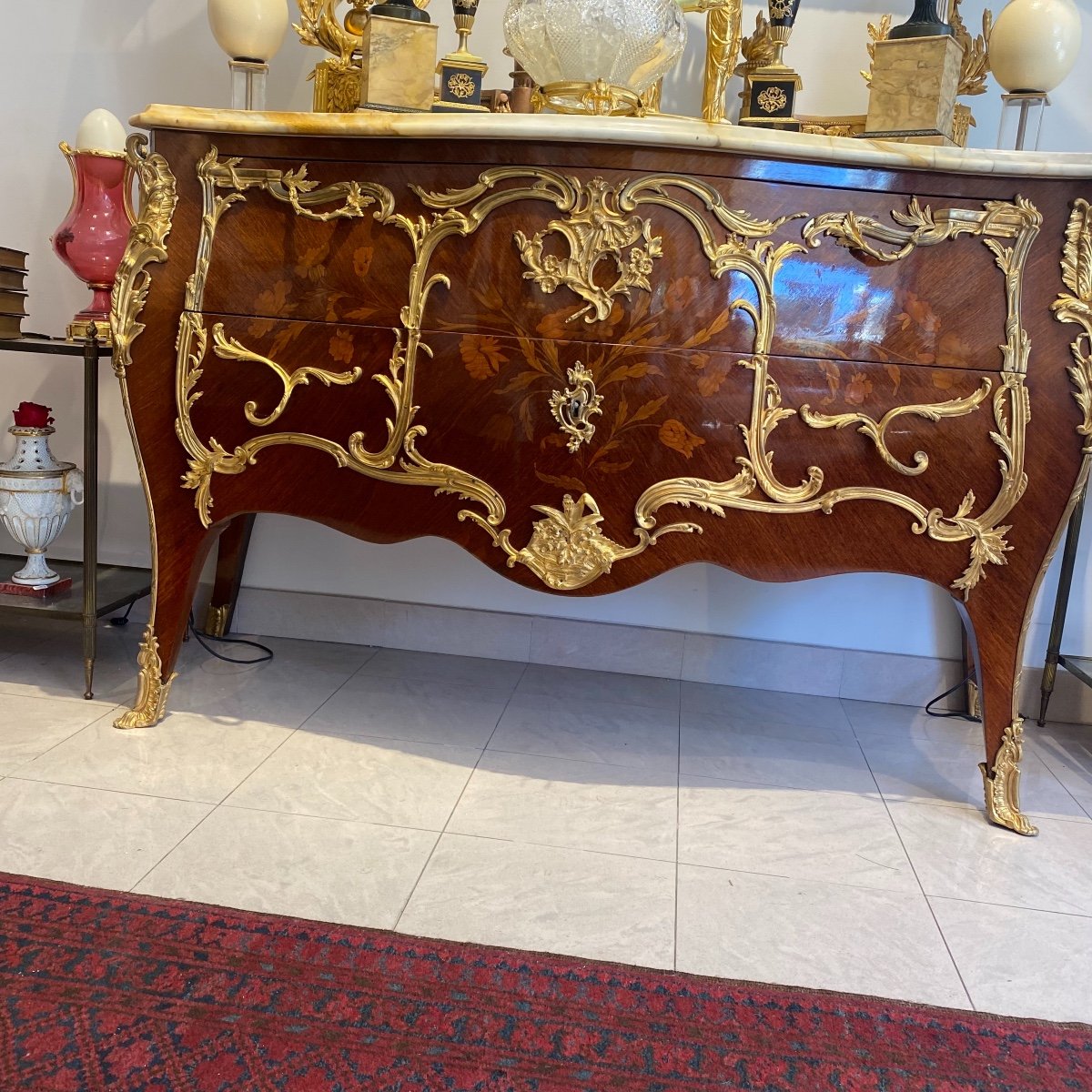 Louis XV Style Dresser In Flower Marquetry, Beautiful Golden Bronze Trim-photo-3