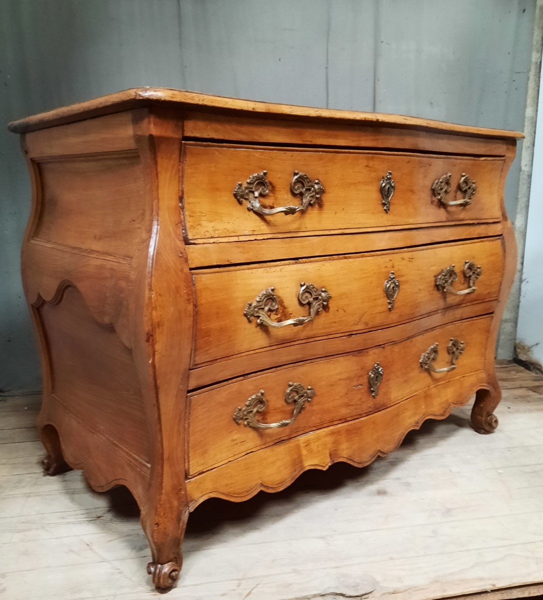 Eighteenth Century Nantaise Chest Of Drawers -photo-5