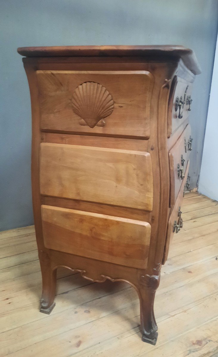 Eighteenth Century Cherrywood Chest Of Drawers -photo-4