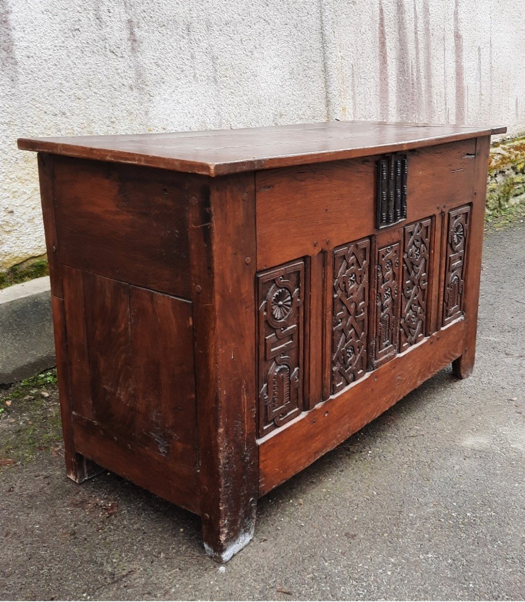 Eighteenth Century Chest -photo-2