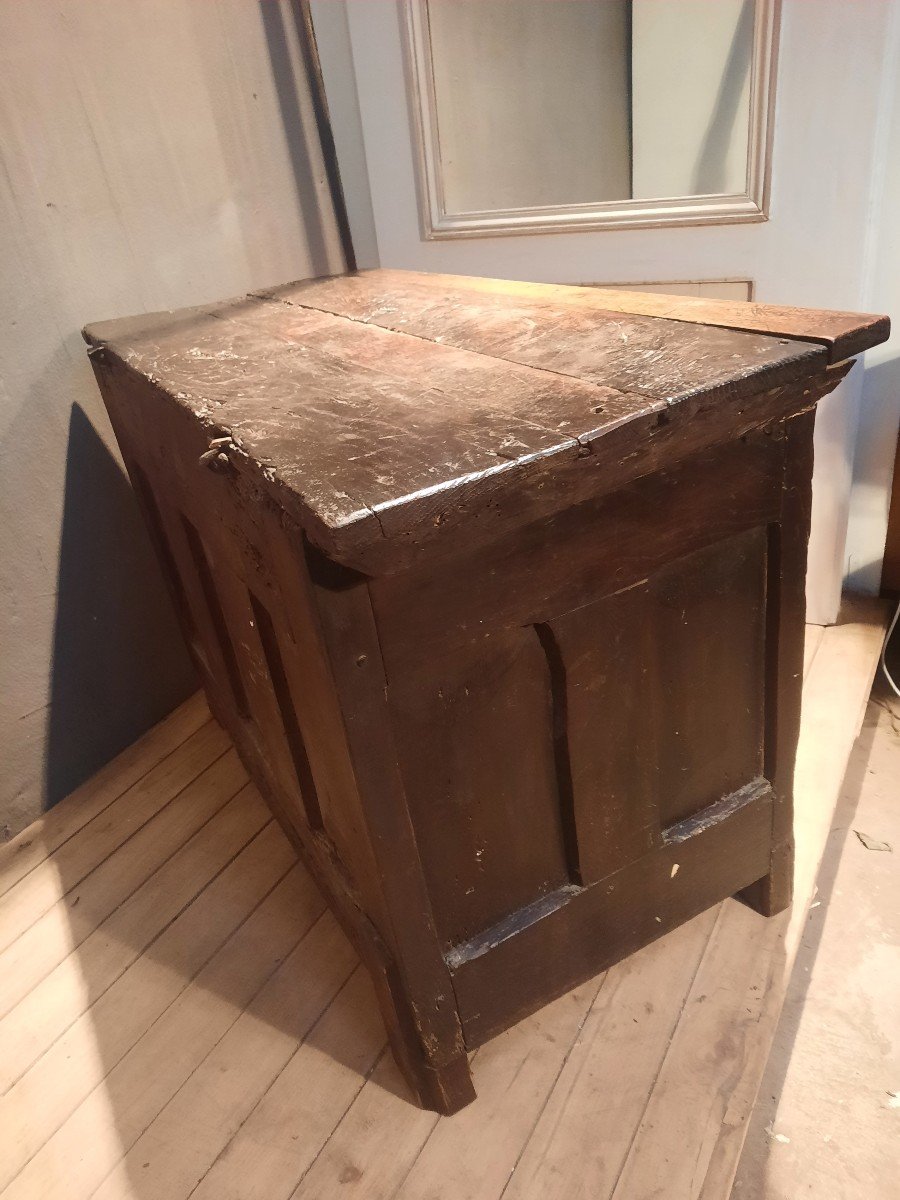 Eighteenth Century Solid Oak Chest -photo-6