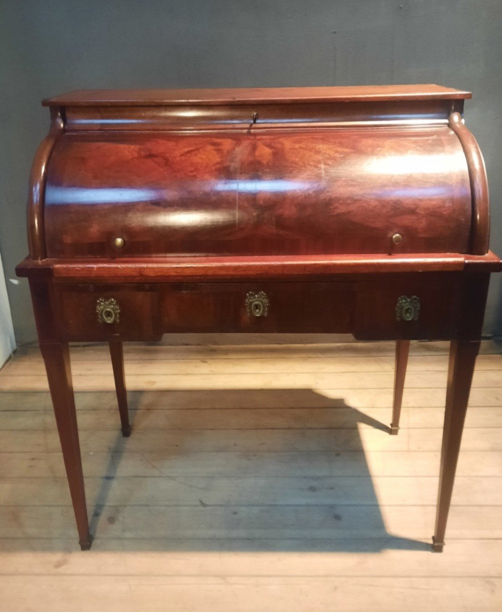 Cylinder Desk In Mahogany From The Nineteenth Sciecle 