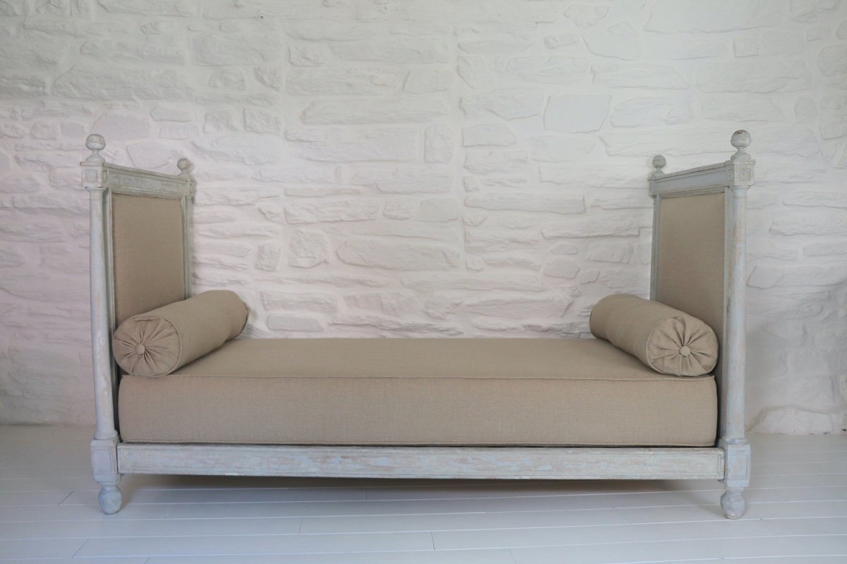 Directoire Period Daybed Bench Reupholstered In Linen 