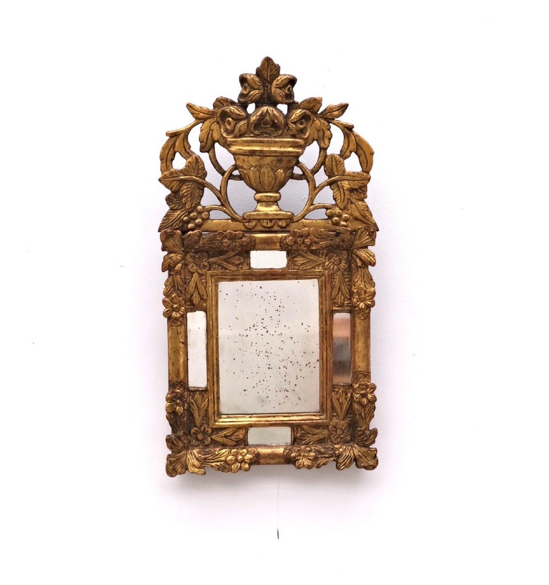 Regency Style Mirror With Glazing Beads In Carved And Gilded Wood, Early 19th Century  