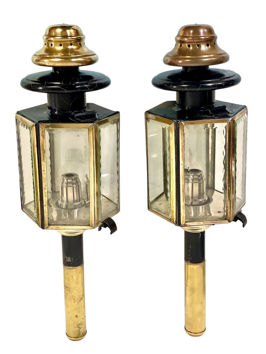 Pair Of Horse-drawn Carriage Oil Lanterns, 19th Century