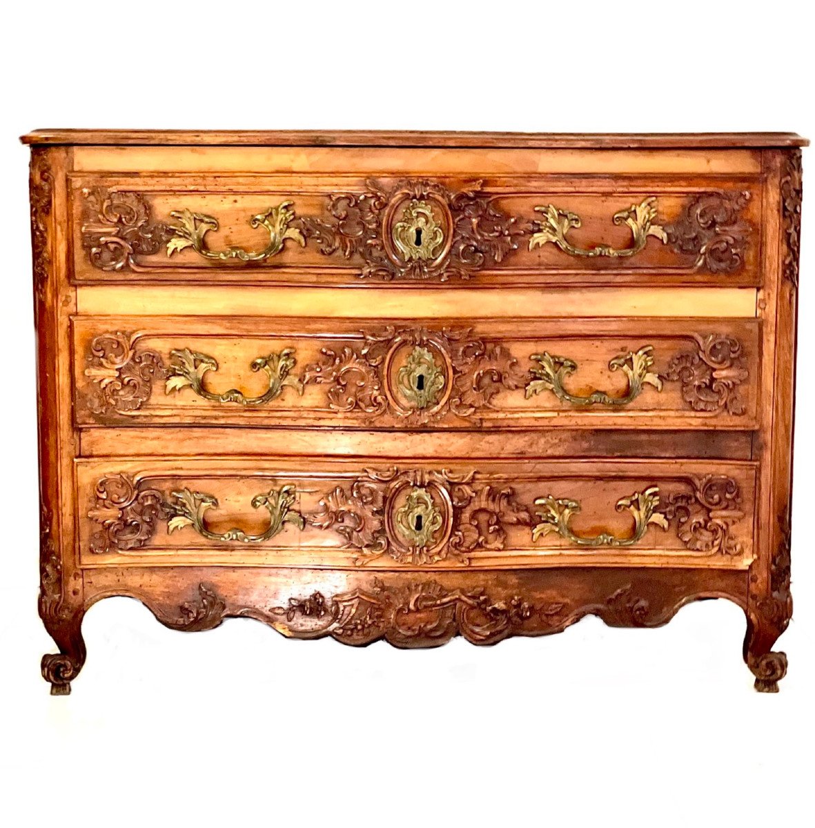 Commode en noyer du XVIIIème Siècle