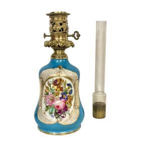 Lampe à Huile en Porcelaine de Paris avec Cheminée en Verre