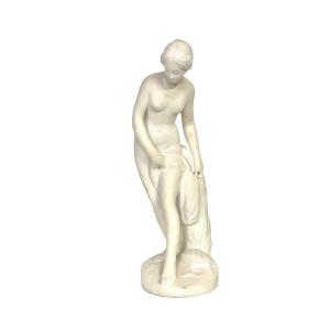19th Century White Marble Sculpture “la Baigneuse” Inspired By Falconet