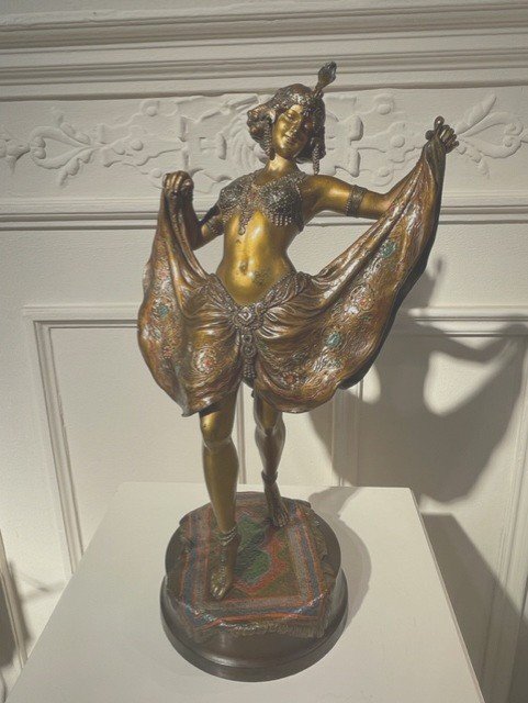 Original, Large Erotic Vienna Bronze, "windy Day", By Franz Bergman, Ca 1900