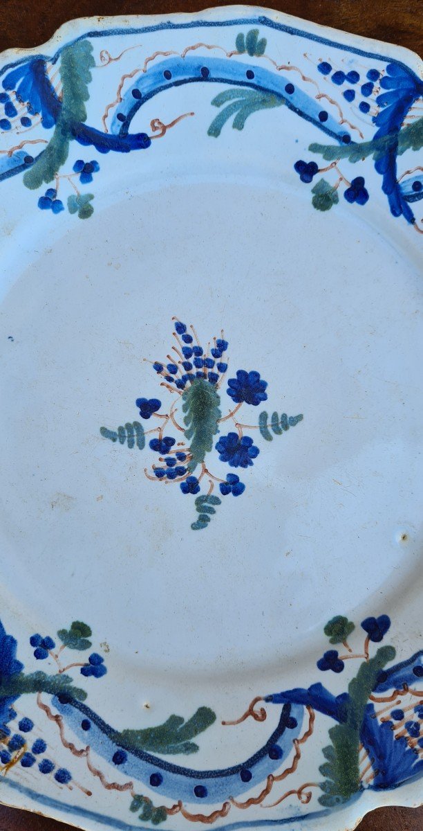 Rouen Earthenware Plate, 18th Century -photo-2