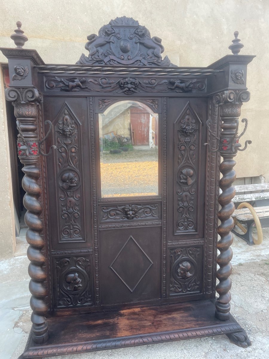 Porte Manteau De Château Vestiaire En Noyer Néogothique D’époque XIXem Siècle 