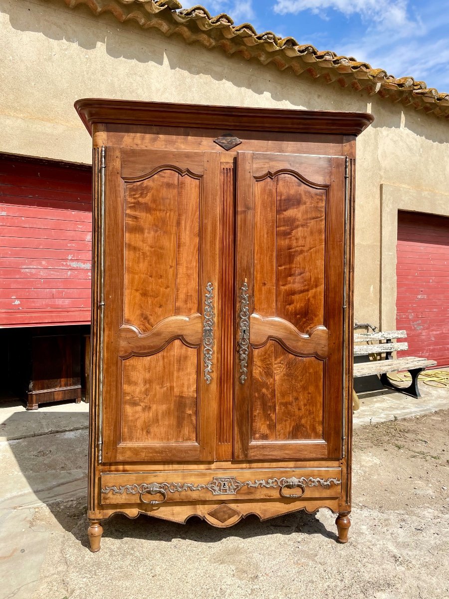 Armoire, Transition Louis XV, Louis XVI En Noyer D’époque  XVIIIem Siècle.