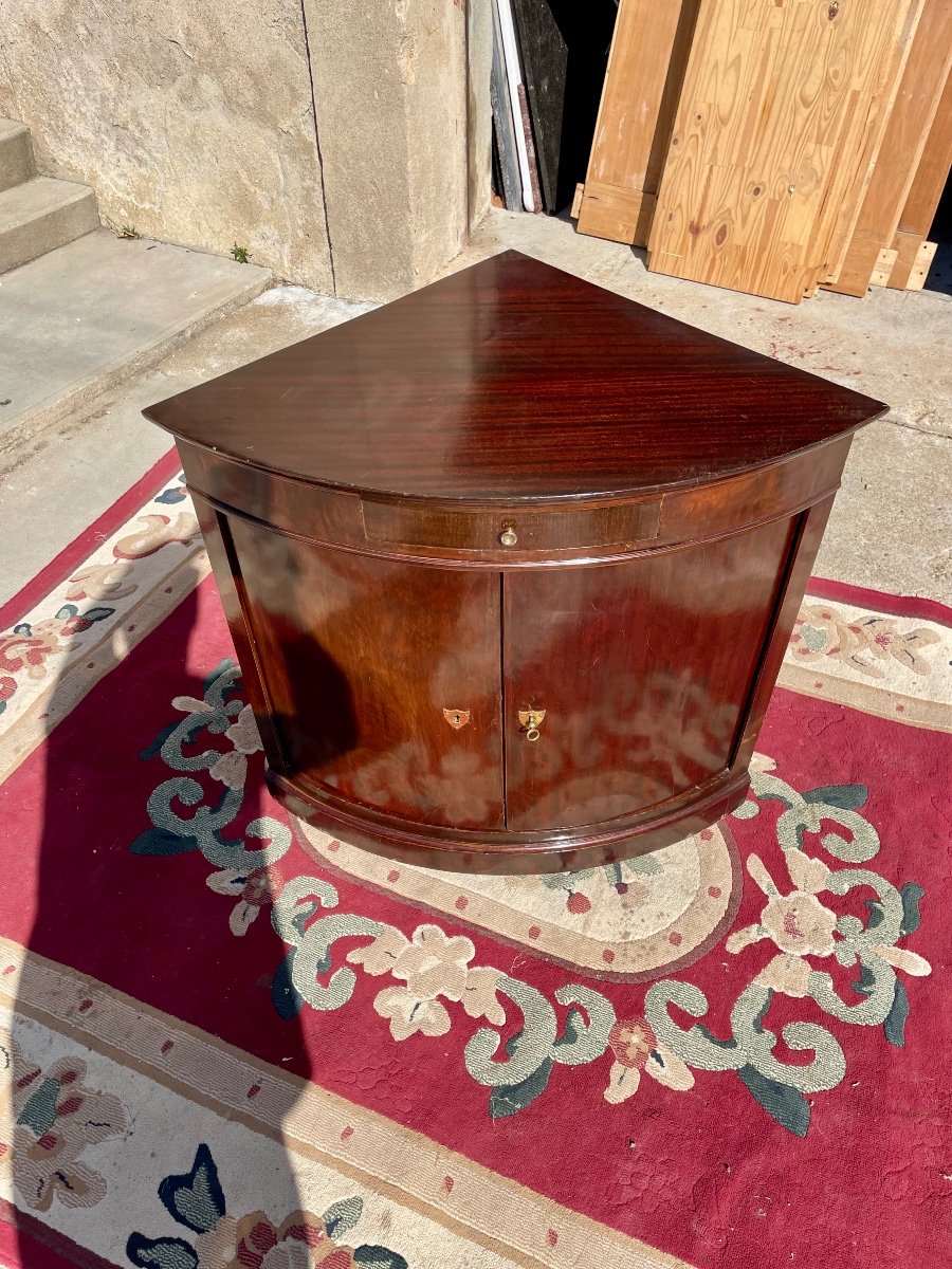 Curved Restoration Corner Cabinet In Flamed Mahogany From The 19th Century -photo-1