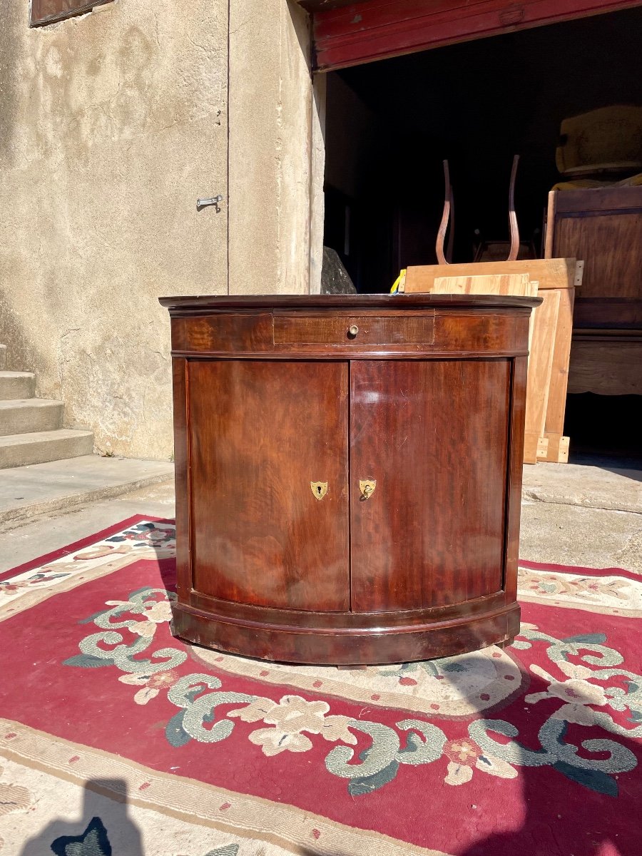 Curved Restoration Corner Cabinet In Flamed Mahogany From The 19th Century 